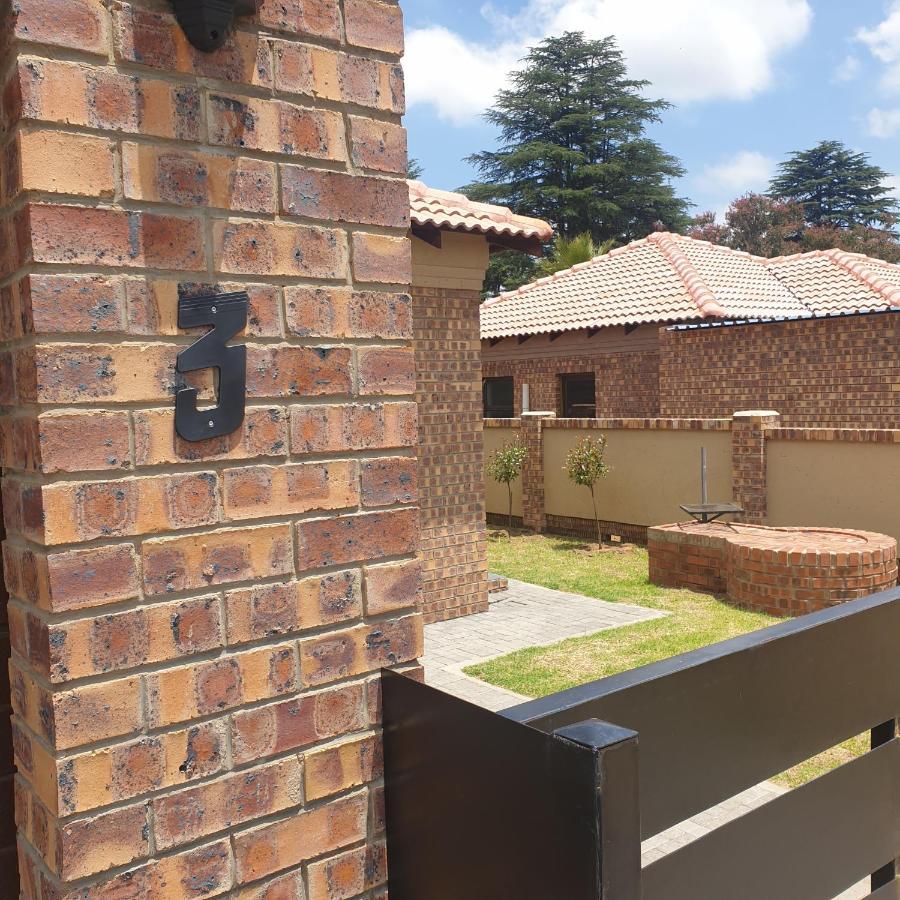 Lloyds - 3 Apartment Ermelo Exterior photo